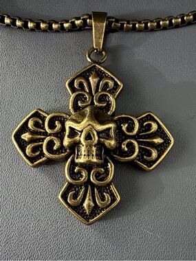 Men’s Necklace Ed Hardy Cross Skull Pendant Charm Gold Tone Stainless Steel New